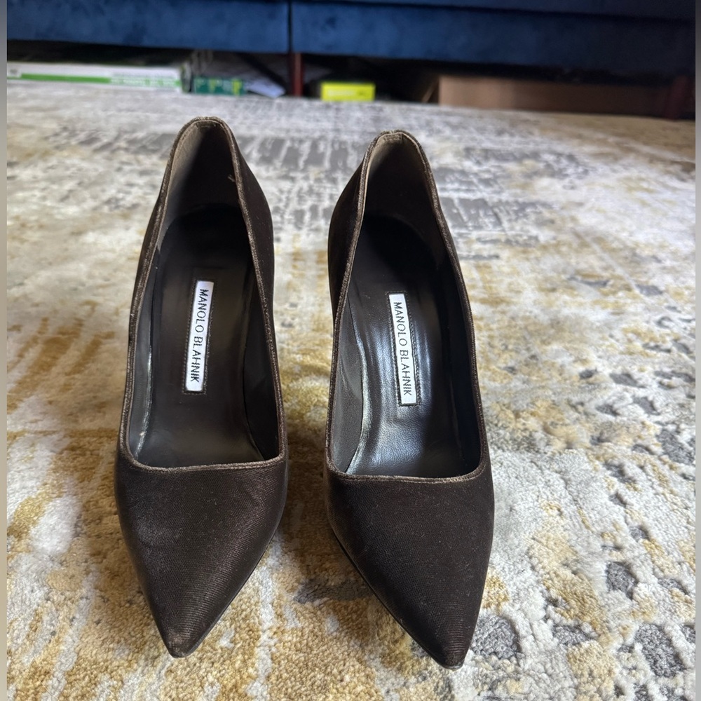 Manolo Blahnik BB Dark Brown Velvet Pumps